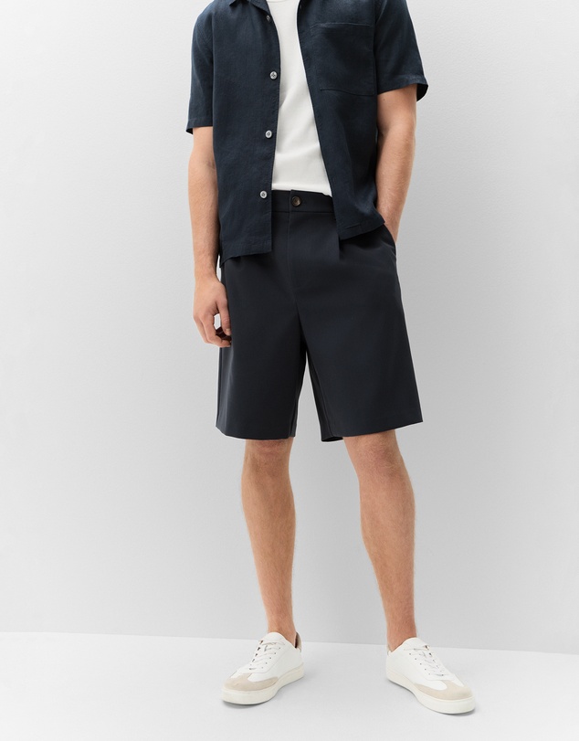 UNISON - Cayman Pleat Front Short