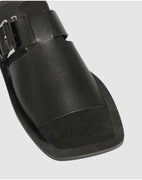 Beau Coops - Brise Sandals
