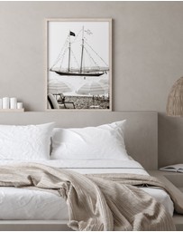 Olive et Oriel - Fashion Yacht Club No I Art Print