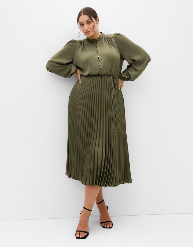 City Chic - Plus size Haley Long Sleeve Pleat Dress - olive