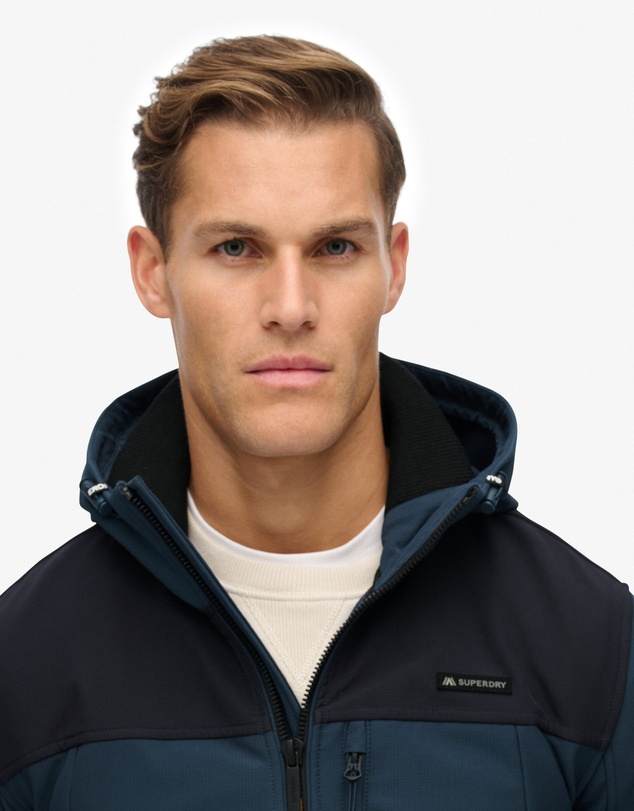 Superdry - Hooded Softshell Tech Trekker