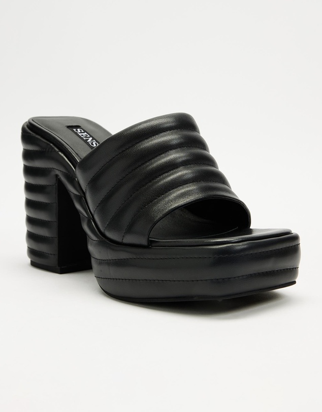 Senso - Yvonne Heels