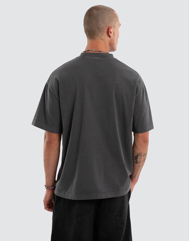 Kiss Chacey - Saga Street Tee