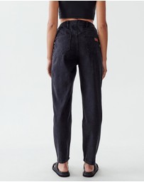 Calli - Hudson Mom Jeans