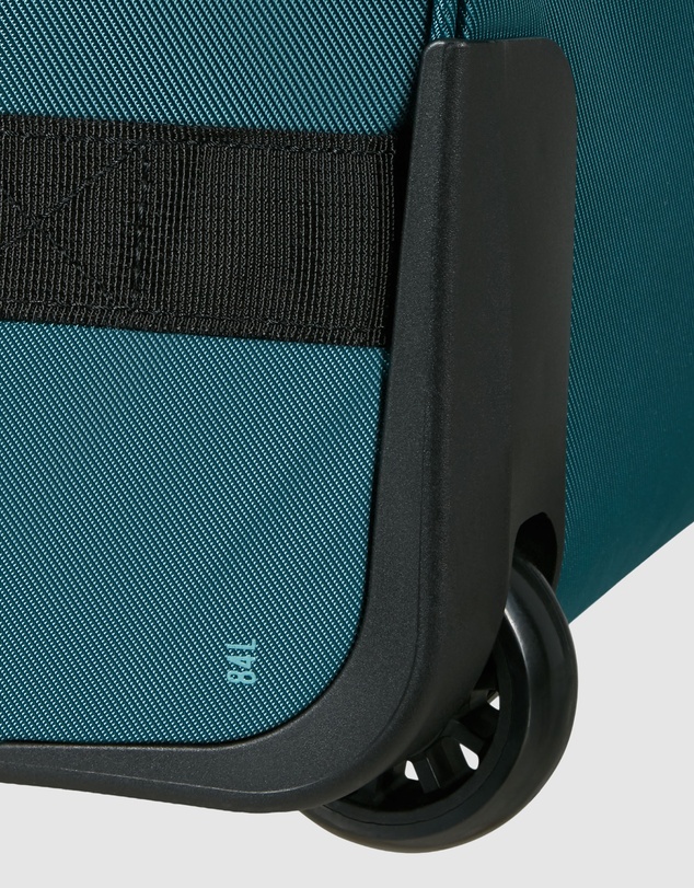 American Tourister - Urban Track Check-In Medium 68Cm Wheeled Duffle