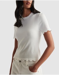 Decjuba - Kai Scallop Edge Tee