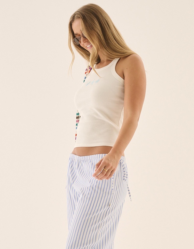 Araminta James - AJ Shell Tank