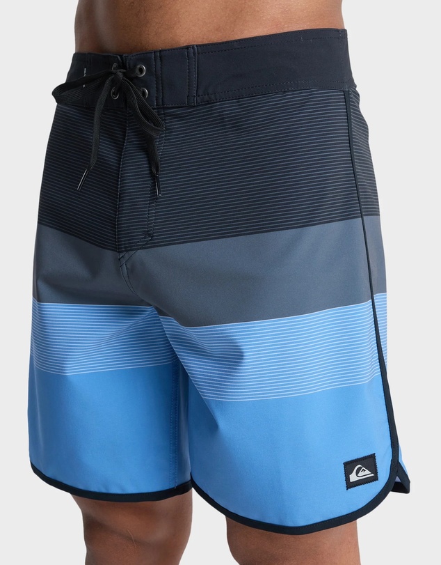 Quiksilver - Mens Surfsilk Scallop 18