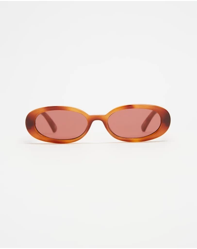 Le Specs - Outta Love