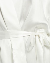 Sainted Sisters - Scarlett Silk Kimono