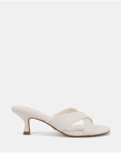 Novo - Zona Heels