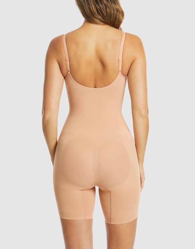 Ambra - Killer Curves Shape Suit