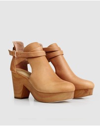 Belle & Bloom - Fearless Clog Ankle Boot - Tan