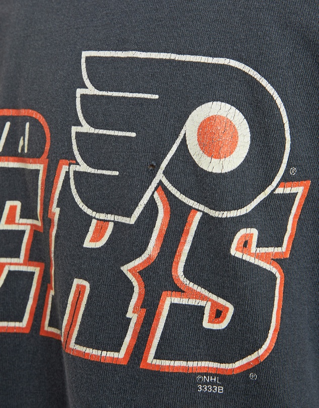 Vintage by The Real Deal - Pre Loved - Vintage NHL Philadelphia Flyers Long Sleeve Tee