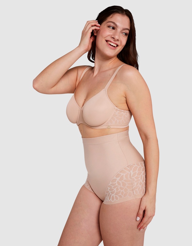 Sans Complexe - Perfect Curves Wired Minimiser Bra with Lace