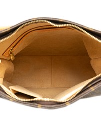 Pre-Loved by Azura Reborn - Pre-Loved louis vuitton Leather Shoulder Bag with Classic Pattern and Top Handle for Women