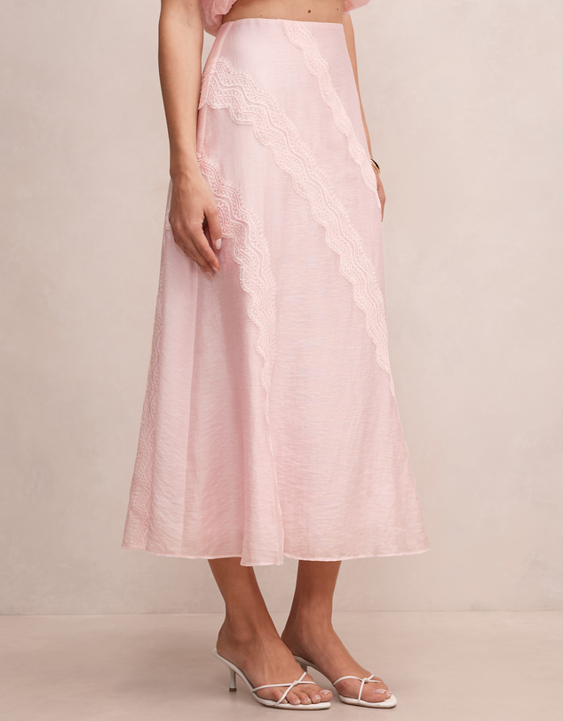 Forever New - Maeve Lace Detail Skirt