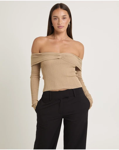 Alice In The Eve - Tully Off Shoulder Knit Top