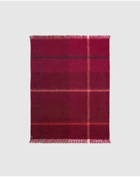 St Albans - Mohair Throw Bordeaux