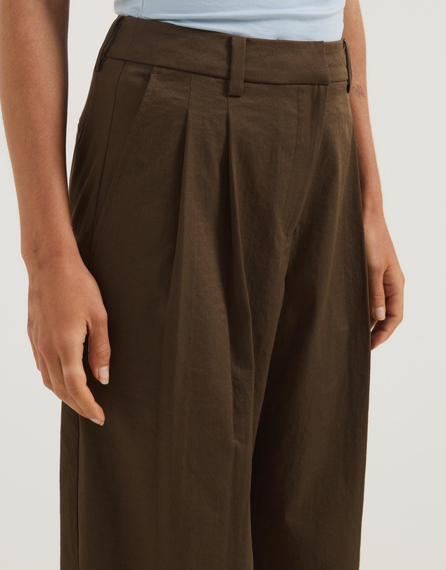 Atmos&Here - Ava Tailored Pleat Front Barrel Pants