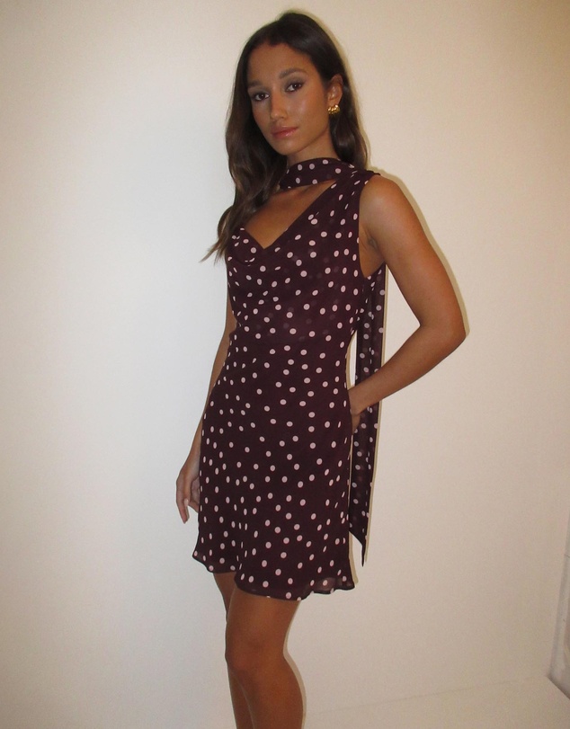 Dazie - Romeo Chiffon Neck Scarf Mini Dress