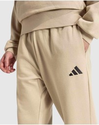 adidas Sportswear - Essentials Feelcozy Fleece Pants