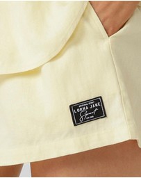 Lorna Jane - Preset Linen Shorts