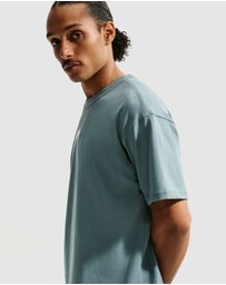 Nike - Sportswear Premium Essentials T-Shirt