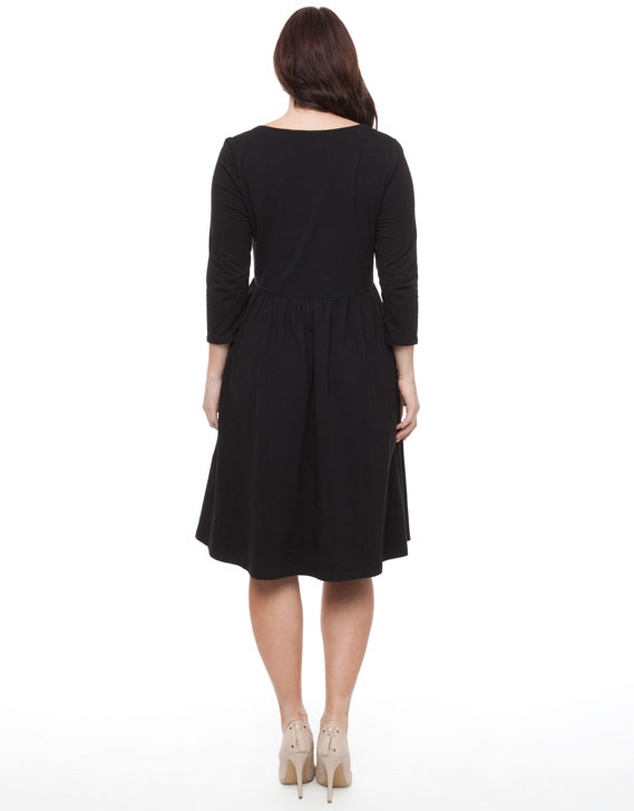 BASIC 17 Sundays - Fit n Flare Dress