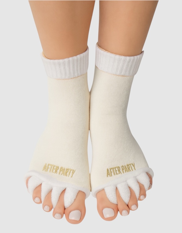 High Heel Jungle - The After Party Foot Relief Socks - Coconut Creme