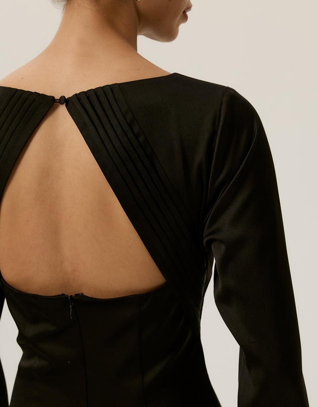 Tussah - Bec Long Sleeve Satin Maxi Dress