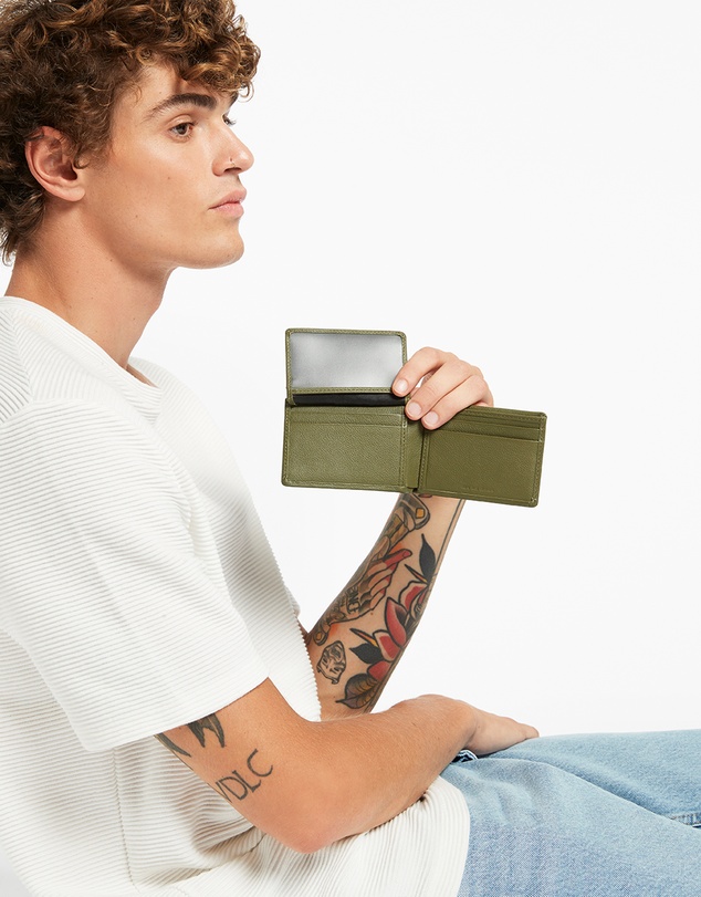 Status Anxiety - Jonah Wallet