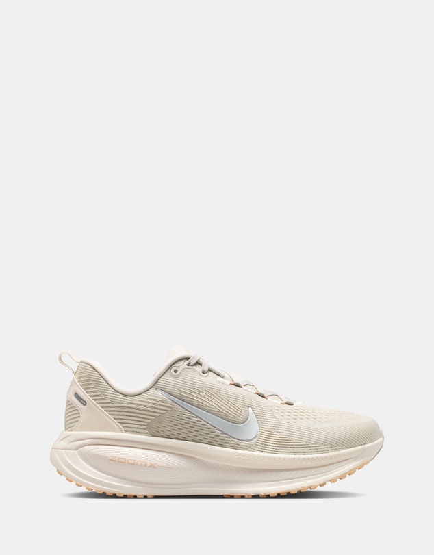 Nike - Vomero 18 - Women's