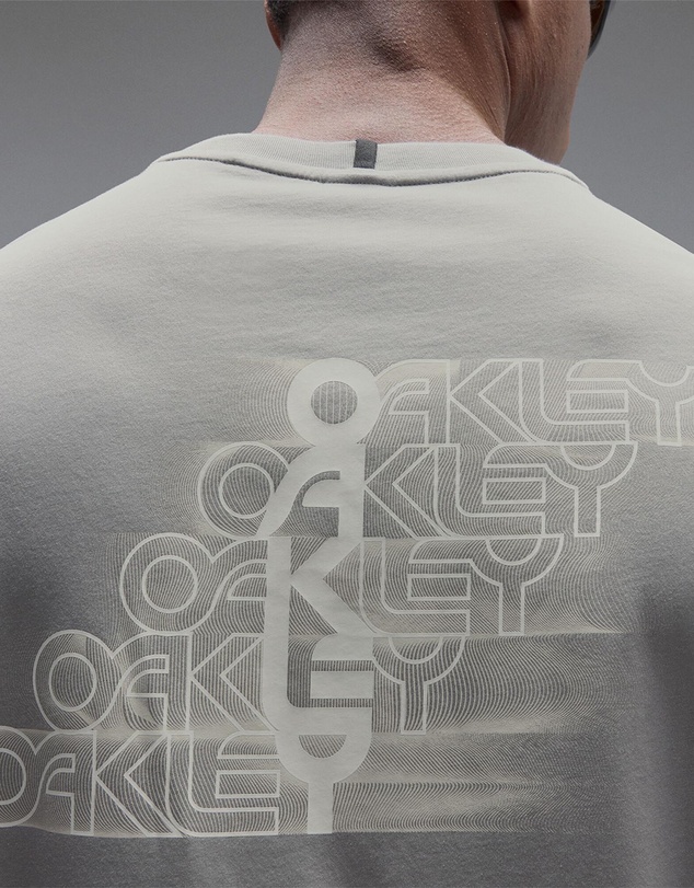 Oakley - Stacked Flow Tee