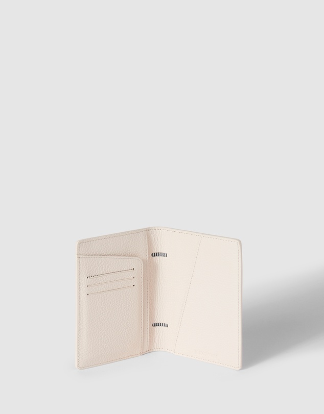 Kinnon - Earle Passport Holder