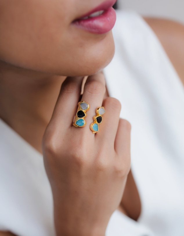 Meshca - Trio Spark Bridge Ring