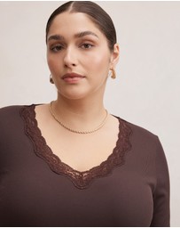 Forever New Curve - Selena Curve Trim Lace Top