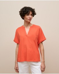 Trenery - Relaxed V Neck T-shirt in Fiesta Red