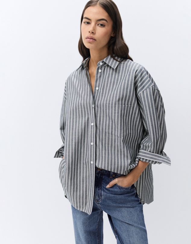 UNISON - Oversized Oxford Shirt