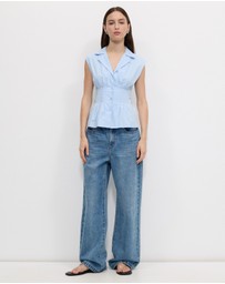 Calli - Tucked Sleeveless Shirt