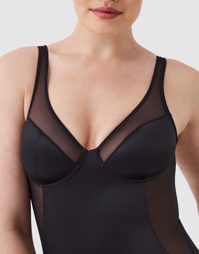 Spanx - SHAPING SATIN-Thong Bodysuit