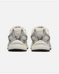 Nike - V5 RNR - Women's