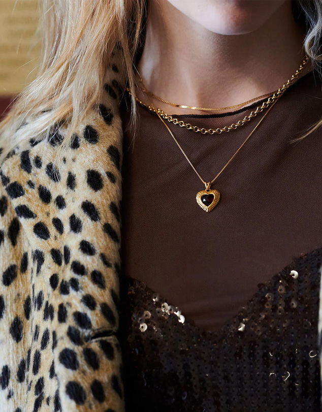 Rachel Jackson - Electric Love Garnet Heart Necklace
