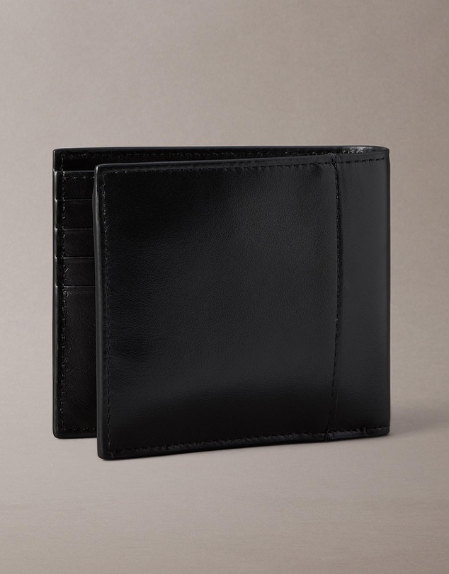 Calvin Klein - Raised Billfold With Coin