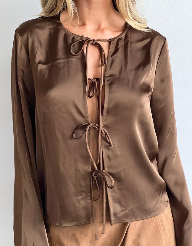 Dazie - The Meadows Satin Tie Front Top
