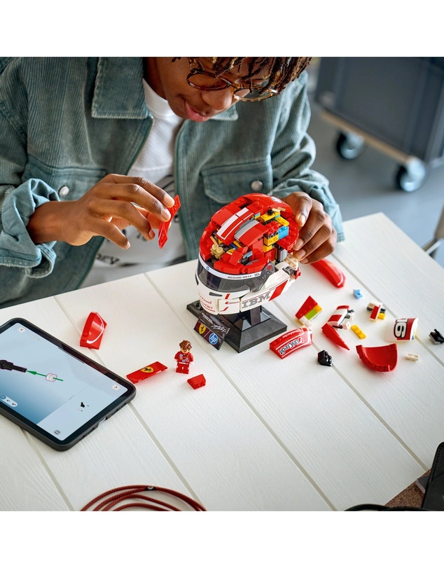 LEGO - 43014 Scuderia Ferrari Charles Lecler Helmet