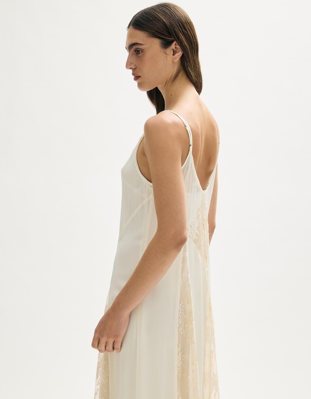 Minima Esenciales - Aisla Lace Insert Maxi Dress