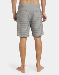 RVCA - Mens Steady Stripe 18