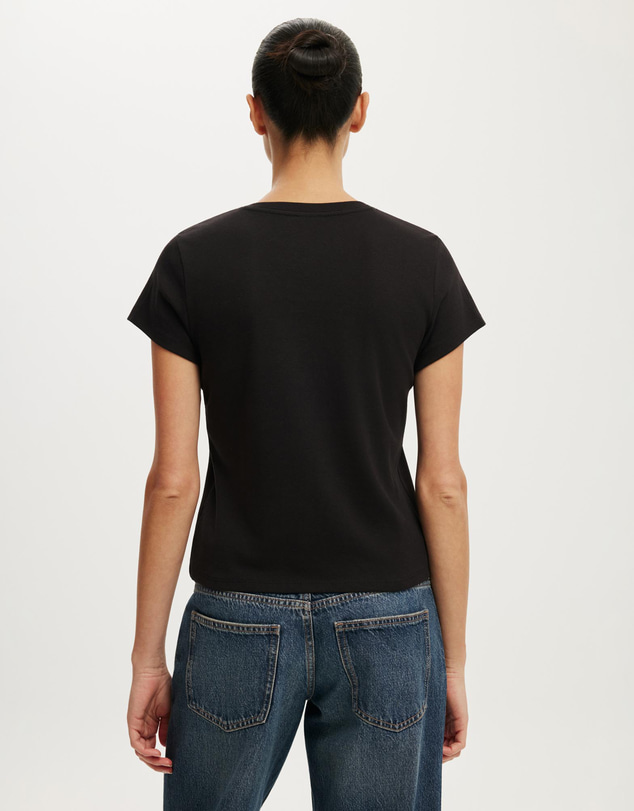 Cotton On - 90s Baby V-Neck Tee
