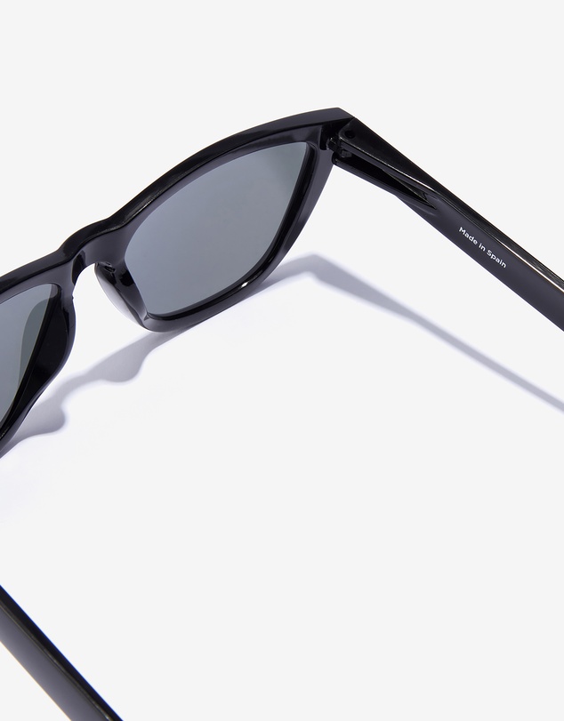 Hawkers Co - Hawkers - One raw - polarized diamond sky  Sunglasses for Men and Women Polarized